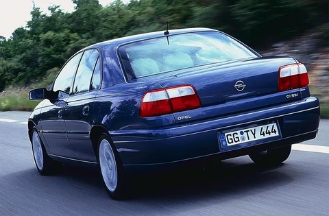 Opel Omega 2.2i-16V Elegance 1999 view 4