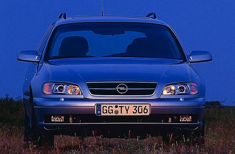 Opel Omega Estate 2.2 DTi-16V Elegance 2000 view 6