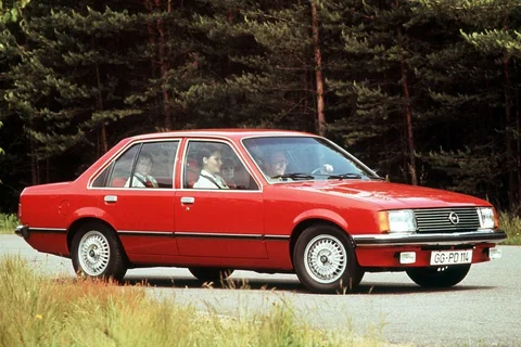 Opel Rekord 2.0 E De Luxe 1977 view 2