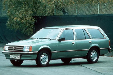 Opel Rekord Caravan 2.0 E De Luxe 1977 view 2