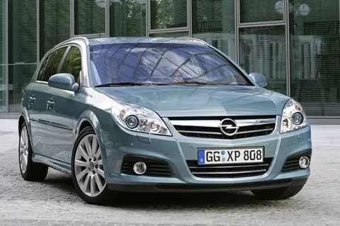 Opel Signum 2.2-16V DGi Elegance 2005 view 3