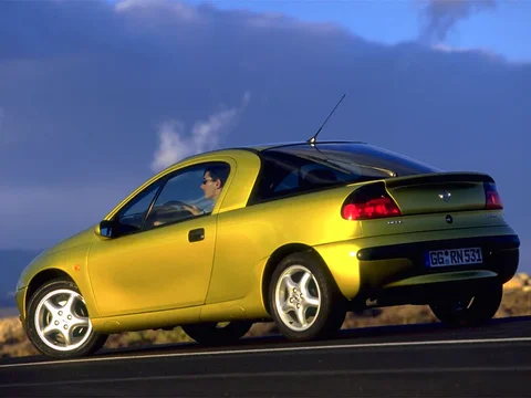 Opel Tigra 1.6i-16V 1999 view 4