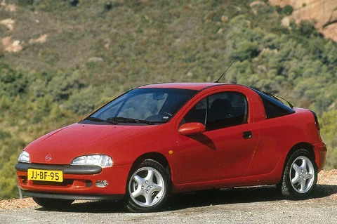 Opel Tigra 1.6i-16V 1999 view 2
