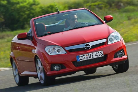 Opel Tigra TwinTop 1.8 Cosmo 2004 view 3