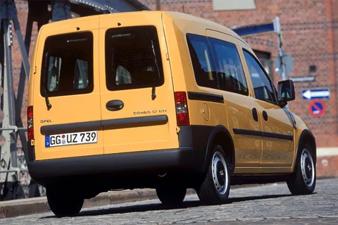 Opel Tour 1.7 Di-16V 2002 view 7