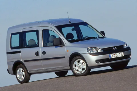 Opel Tour 1.7 Di-16V 2002 view 3