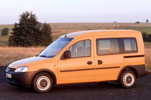 Opel Tour 1.7 Di-16V 2002 view 4