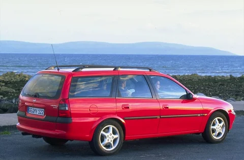 Opel Vectra Estate 1.6i CD 1996 view 5