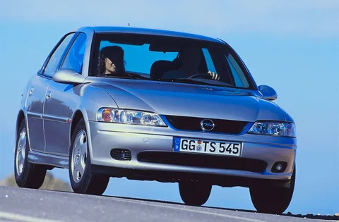 Opel Vectra 2.2 DTi-16V Elegance 2000 view 5