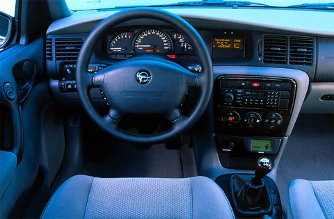 Opel Vectra 2.2 DTi-16V Elegance 2000 view 7