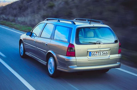 Opel Vectra Estate 2.2 DTi-16V Elegance 2000 view 3