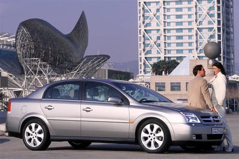 Opel Vectra 1.8-16V 2002 view 2