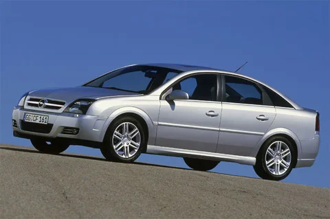 Opel Vectra GTS 2.2-16V Elegance 2002 view 2