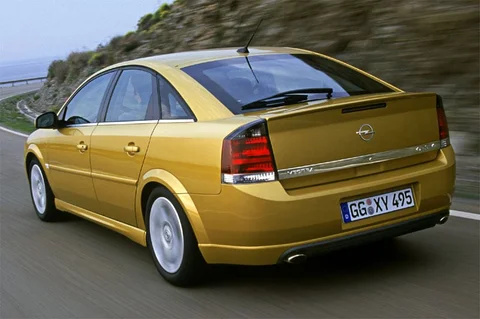 Opel Vectra GTS 2.2-16V Elegance 2002 view 5