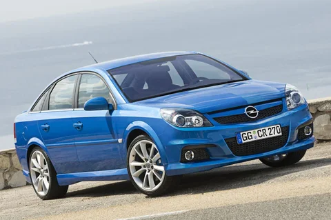 Opel Vectra GTS OPC 2005 view 2