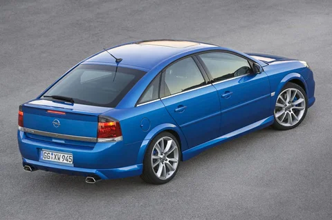 Opel Vectra GTS OPC 2005 view 3