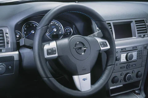 Opel Vectra GTS 1.8-16V 2005 view 9