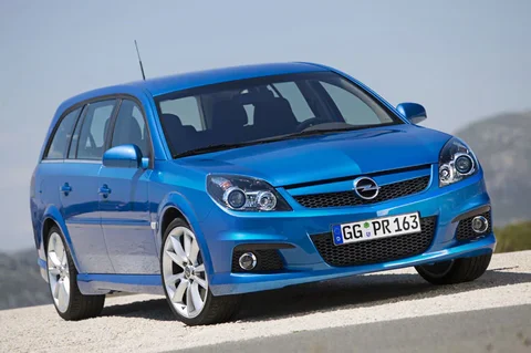 Opel Vectra Estate OPC 2006 view 4