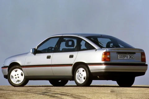 Opel Vectra 1.7 TD CD 1992 view 5