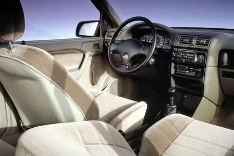 Opel Vectra 1.7 TD CD 1992 view 7
