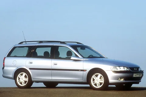 Opel Vectra Estate 1.6i CD 1996 view 4
