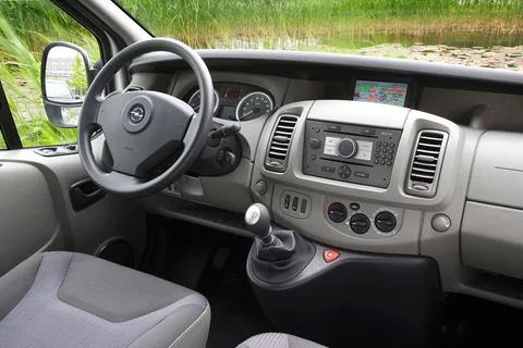 Opel Vivaro L2H1 2900 2.0 CDTi 90 Selection 2011 view 5