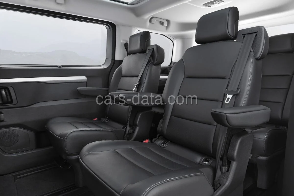 Opel Vivaro Zafira Life L3H1 2.0 Diesel 150hp Innovation 2019 front view