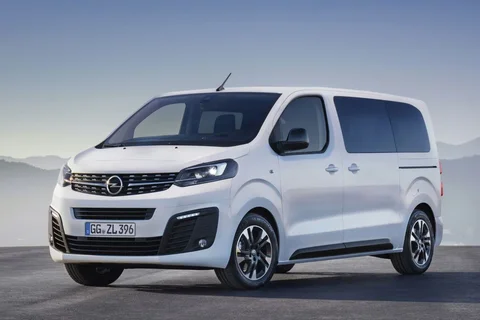 Opel Vivaro Zafira Life L3H1 2.0 Diesel 150hp Innovation 2019 view 5