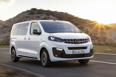 Opel Vivaro Zafira Life L3H1 2.0 Diesel 150hp Innovation 2019 view 7
