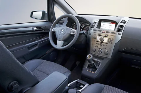 Opel Zafira 2.2 Cosmo 2005 view 8
