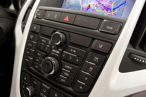Opel Zafira 2.0 CDTI 130hp Cosmo 2011 view 3