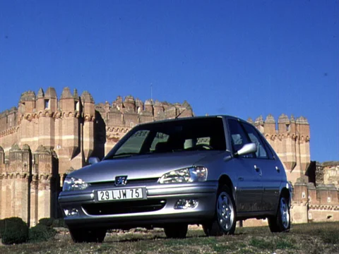 Peugeot 106 XT 1.4 1996 view 7
