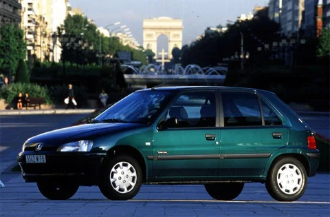 Peugeot 106 XT 1.4 1996 view 4