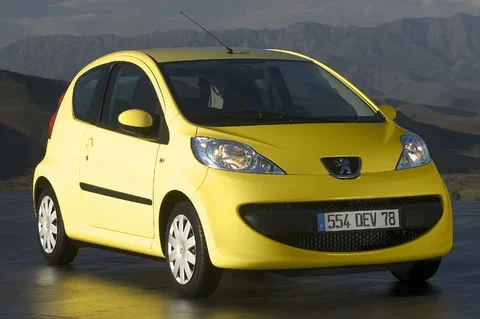 Peugeot 107 XR 1.0 2005 view 2
