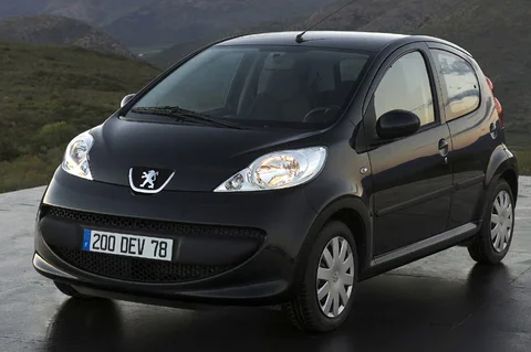 Peugeot 107 XR 1.0 2005 view 3