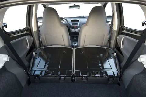 Peugeot 107 XR 1.0 2005 view 4