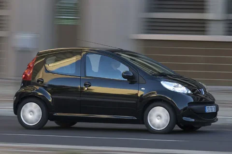 Peugeot 107 XR 1.0 2005 view 10