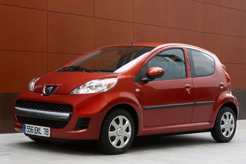 Peugeot 107 Sublime 1.0 2008 view 4