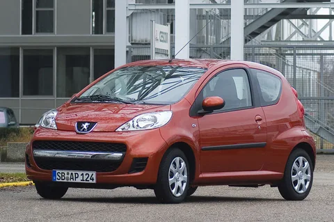 Peugeot 107 Sublime 1.0 2008 view 4