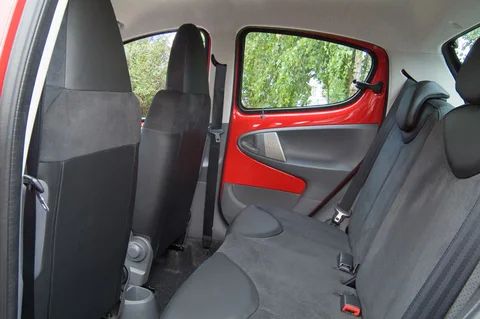 Peugeot 107 Sublime 1.0 2008 view 11
