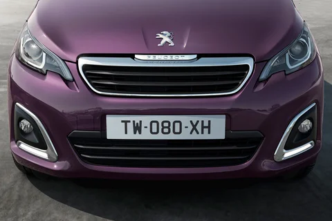 Peugeot 108 Active 1.2 PureTech 2015 view 10