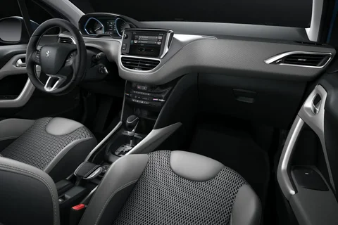 Peugeot 2008 Active 1.2 Puretech 110 2016 view 1