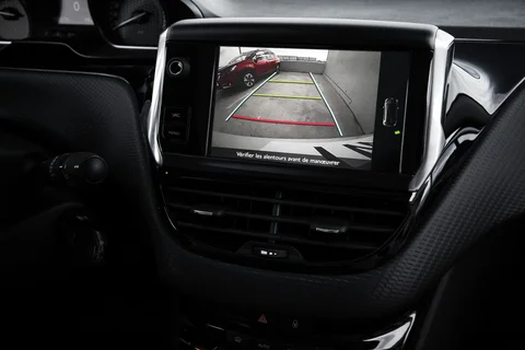 Peugeot 2008 Active 1.2 Puretech 110 2016 view 10