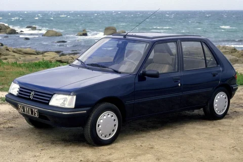 Peugeot 205 GT 1987 view 4
