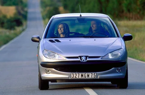 Peugeot 206 XT 2.0 HDI 2001 view 8
