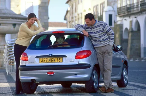 Peugeot 206 XT 2.0 HDI 2001 view 10