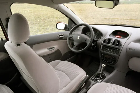 Peugeot 206 Forever 1.4 2007 view 9