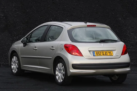 Peugeot 207 XT 1.4 2006 view 10