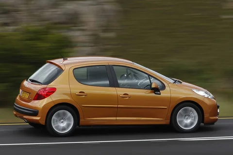 Peugeot 207 XT 1.4 2006 view 12