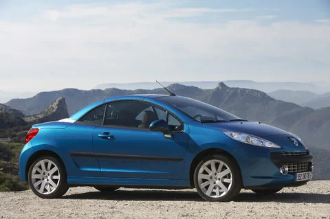 Peugeot 207 CC 1.6-16V HDiF 2007 view 7